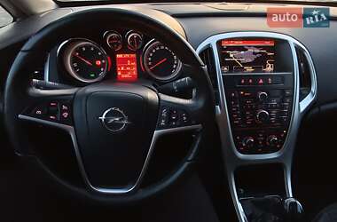 Універсал Opel Astra 2014 в Луцьку