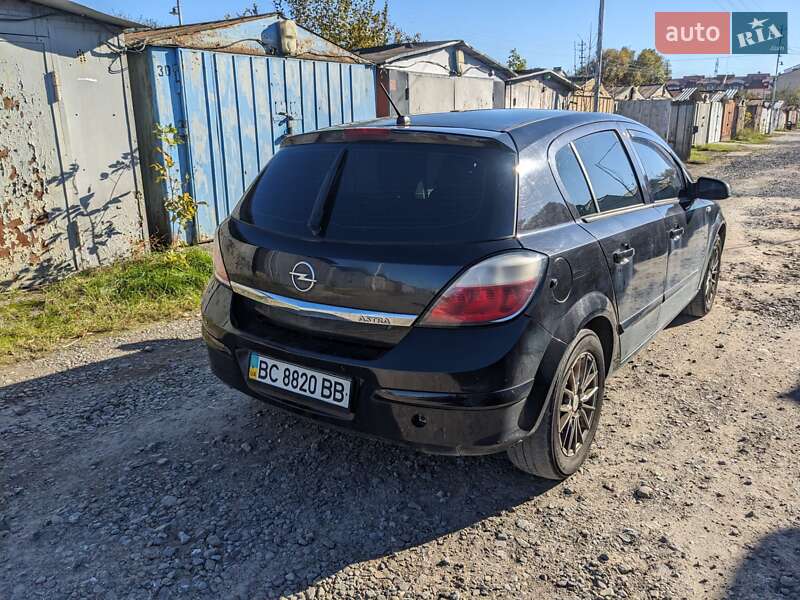 Хетчбек Opel Astra 2005 в Львові