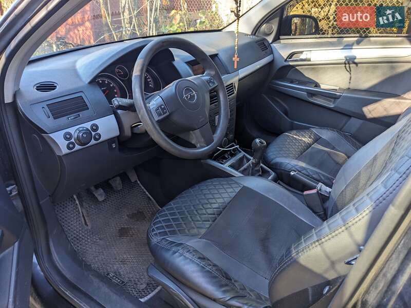 Хетчбек Opel Astra 2005 в Львові