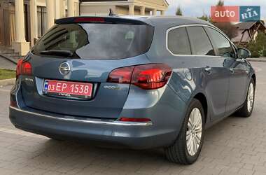 Універсал Opel Astra 2014 в Стрию