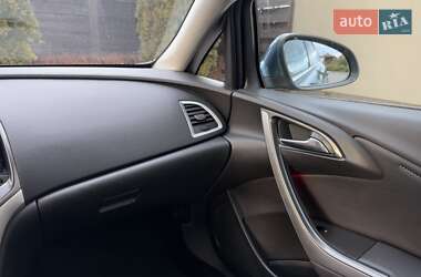 Універсал Opel Astra 2014 в Стрию