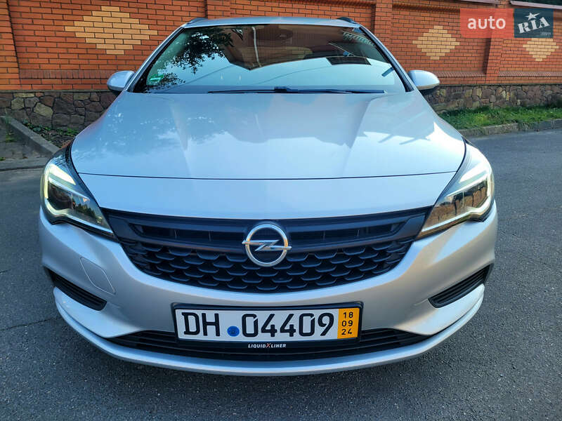 Универсал Opel Astra 2017 в Хмельницком