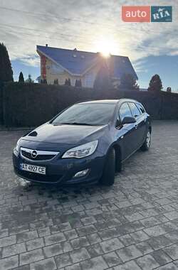 Універсал Opel Astra 2011 в Долині