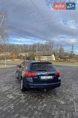 Універсал Opel Astra 2011 в Долині