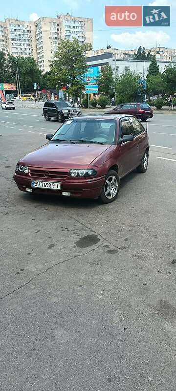 Хэтчбек Opel Astra 1992 в Одессе