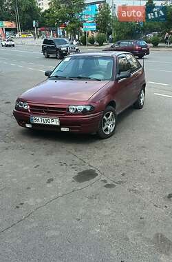 Хэтчбек Opel Astra 1992 в 