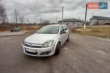 Універсал Opel Astra 2006 в Сарнах