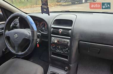 Седан Opel Astra 2006 в Обухові