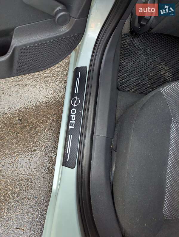Універсал Opel Astra 2009 в Ніжині
