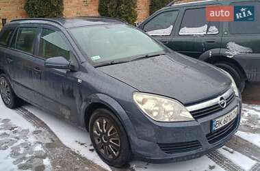 Універсал Opel Astra 2007 в Рівному