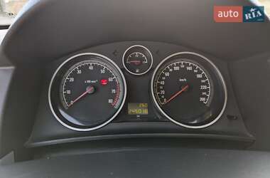 Универсал Opel Astra 2005 в 