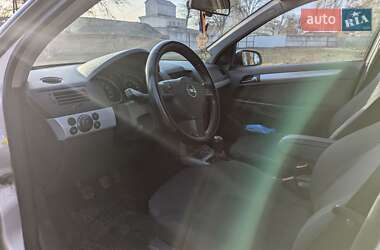 Универсал Opel Astra 2005 в 