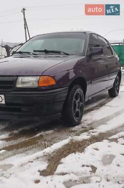 Хэтчбек Opel Astra 1995 в Городенке