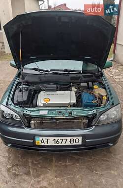 Седан Opel Astra 2003 в Бучачі