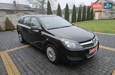 Універсал Opel Astra 2009 в Луцьку