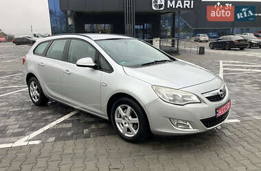 Универсал Opel Astra 2012 в Виннице