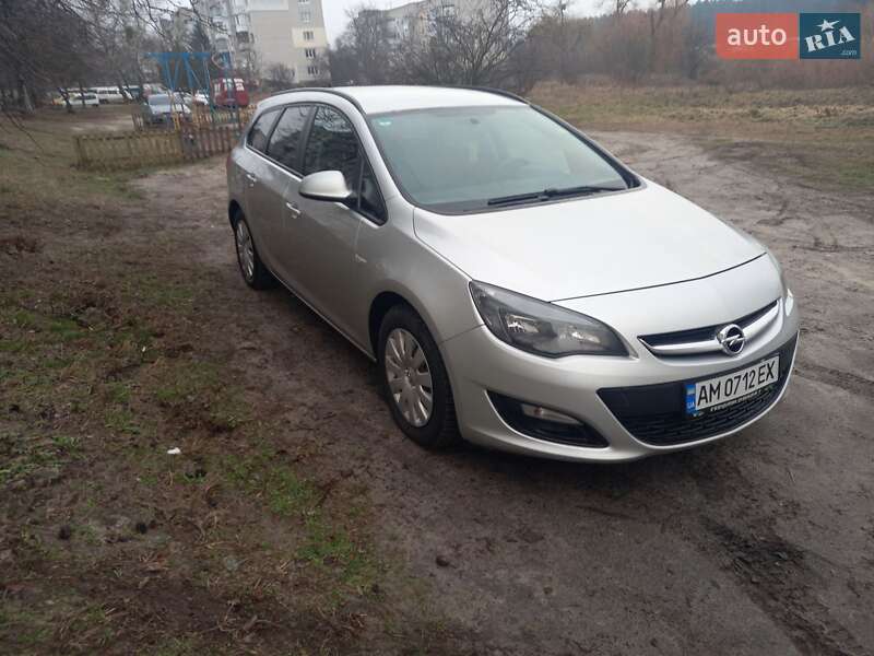 Универсал Opel Astra 2012 в Житомире