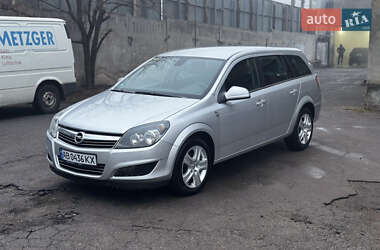 Универсал Opel Astra 2010 в Виннице