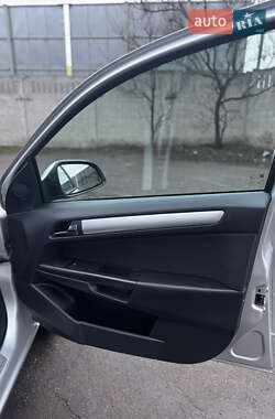 Универсал Opel Astra 2010 в Виннице