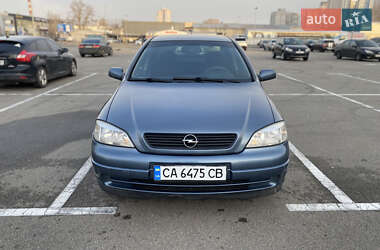 Седан Opel Astra 2000 в Києві