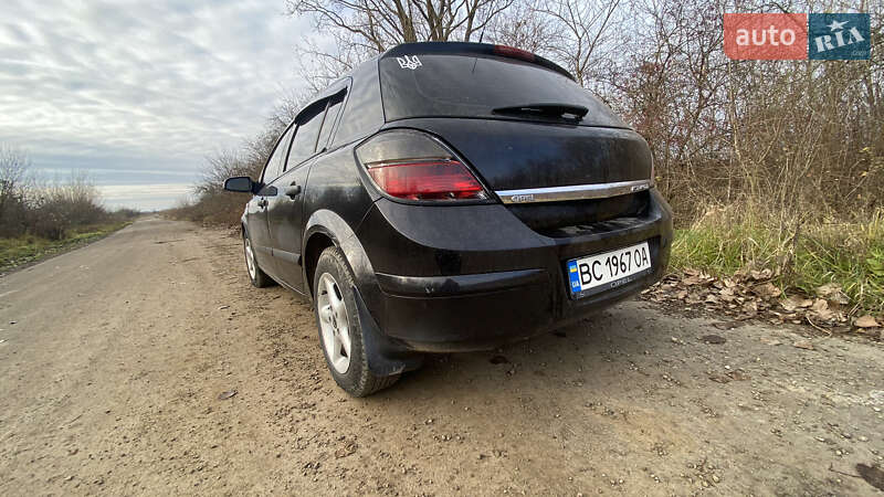 Хэтчбек Opel Astra 2008 в Самборе