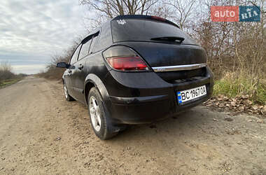 Хэтчбек Opel Astra 2008 в Самборе