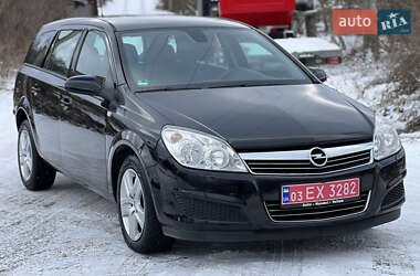 Універсал Opel Astra 2009 в Тернополі