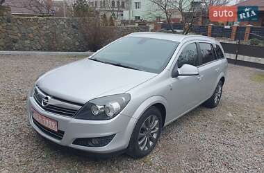 Універсал Opel Astra 2010 в Кременчуці