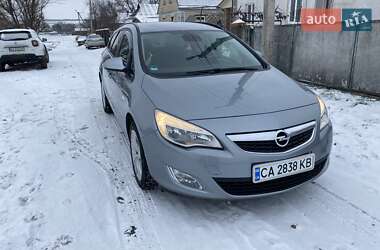 Універсал Opel Astra 2011 в Лисянці