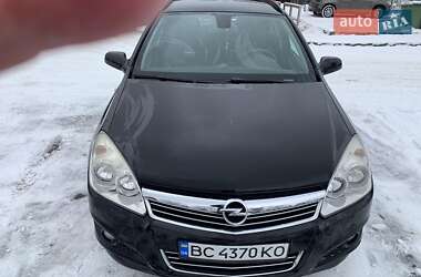 Універсал Opel Astra 2007 в Новояворівську