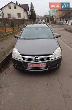 Універсал Opel Astra 2008 в Рівному