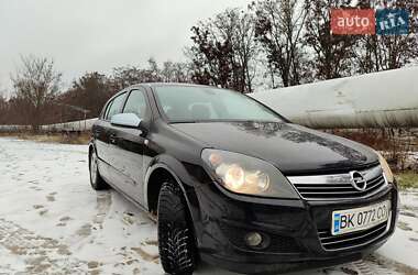 Хетчбек Opel Astra 2008 в Вараші