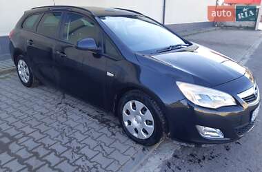 Універсал Opel Astra 2011 в Кам'янці-Бузькій