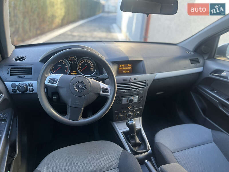 Универсал Opel Astra 2006 в Запорожье