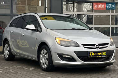 Універсал Opel Astra 2014 в Івано-Франківську