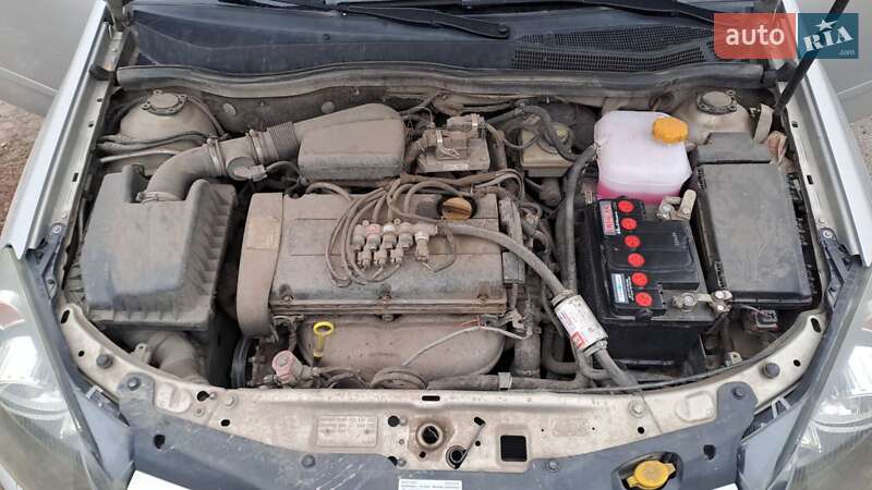 Універсал Opel Astra 2005 в Ізюмі