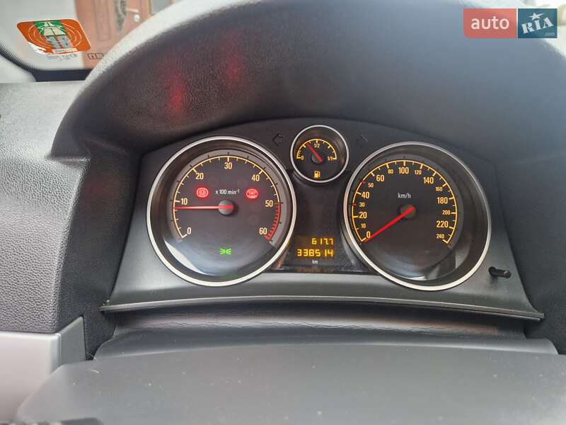 Универсал Opel Astra 2010 в Здолбунове