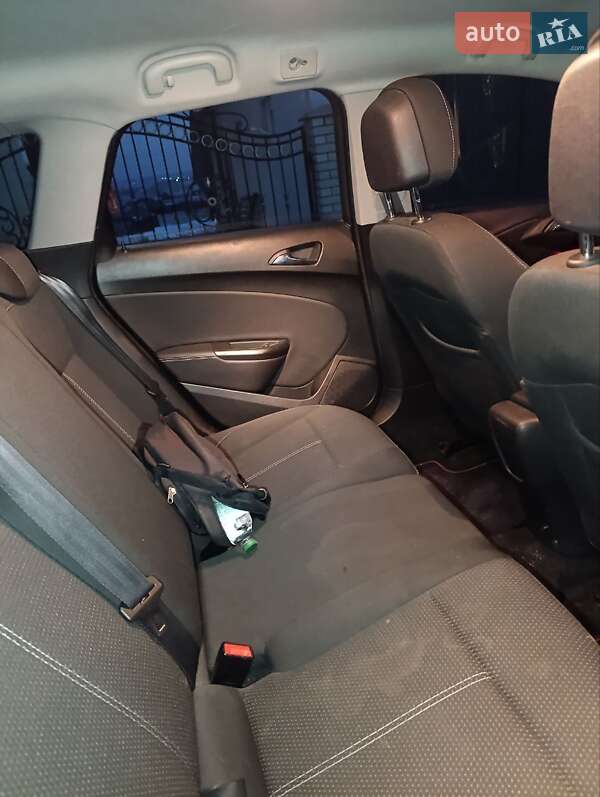 Універсал Opel Astra 2015 в Чернівцях фото 4 Універсал Opel Astra 2015 в Чернівцях