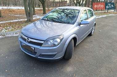 Хетчбек Opel Astra 2004 в Гайвороні