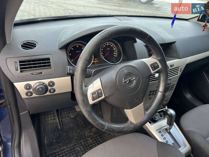Универсал Opel Astra 2008 в Тлумаче