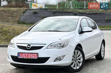 Хэтчбек Opel Astra 2011 в Львове