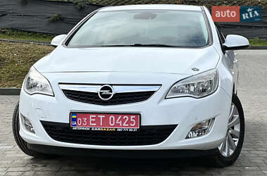 Хэтчбек Opel Astra 2011 в Львове