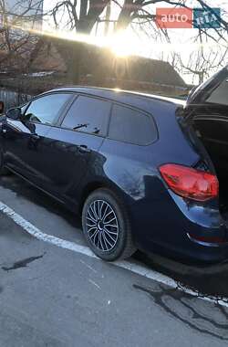 Універсал Opel Astra 2011 в Літині