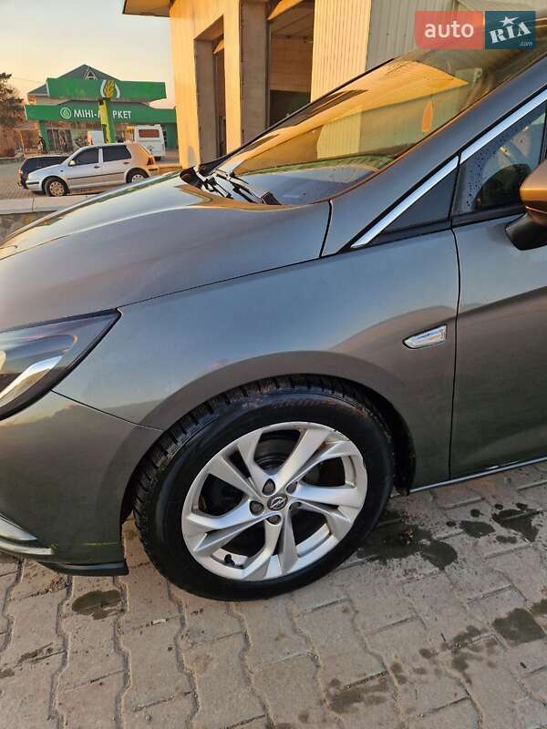 Хэтчбек Opel Astra 2019 в Черновцах