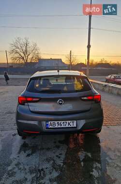 Хетчбек Opel Astra 2019 в Чернівцях