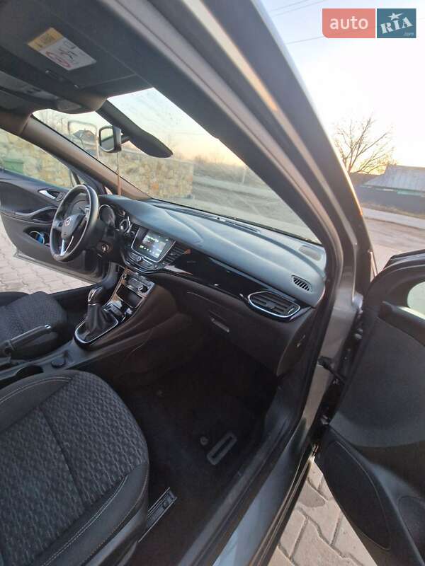 Хэтчбек Opel Astra 2019 в Черновцах