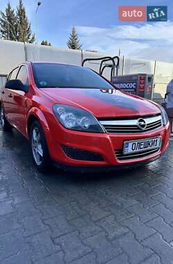 Хэтчбек Opel Astra 2009 в 