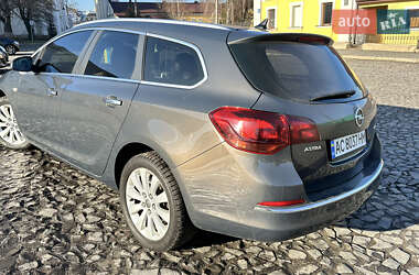 Універсал Opel Astra 2012 в Луцьку