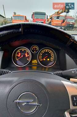 Универсал Opel Astra 2007 в 