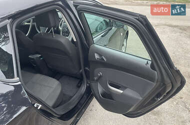 Хэтчбек Opel Astra 2010 в 